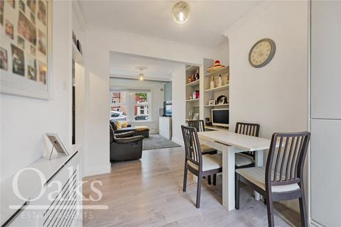 3 Ingatestone Road, London, SE25 4LG
