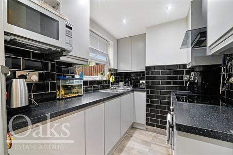 3 Ingatestone Road, London, SE25 4LG