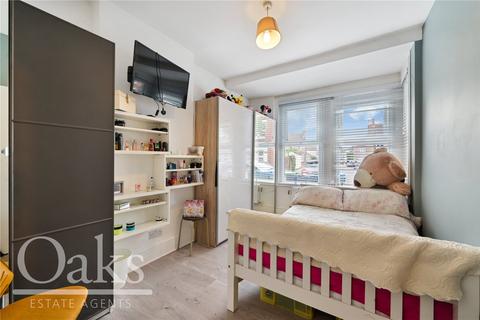 3 Ingatestone Road, London, SE25 4LG
