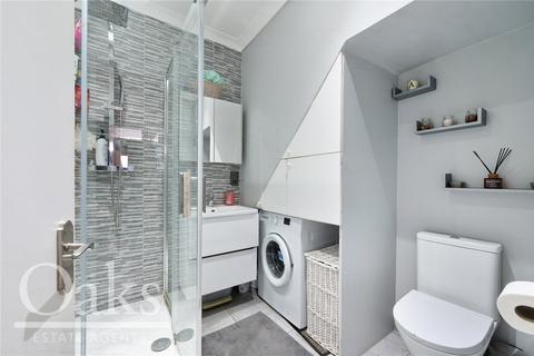 3 Ingatestone Road, London, SE25 4LG
