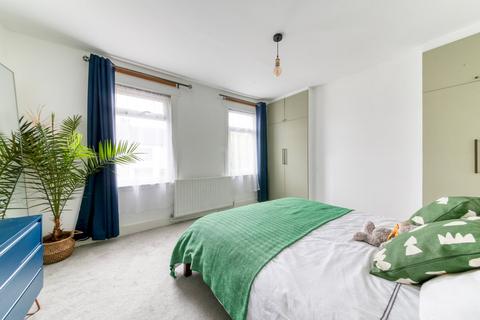 90 Pawsons Road, Croydon, CR0 2QF