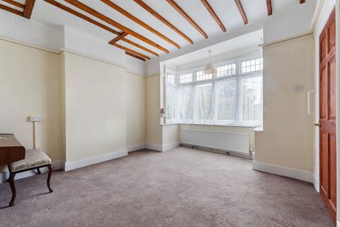 39 Hillside Gardens, Wallington, SM6 9NX