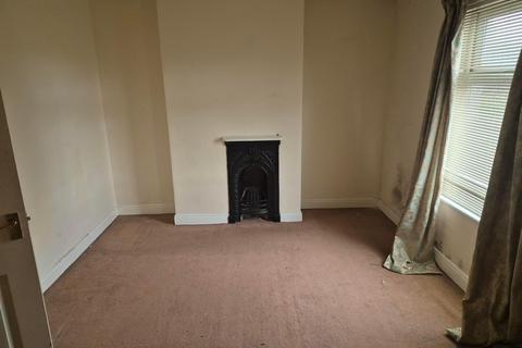 3 bedroom terraced house to rent, Union Street, Finedon, NN9