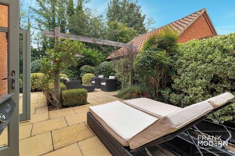 4 bedroom detached house for sale, Berrystead, Castor, PE5