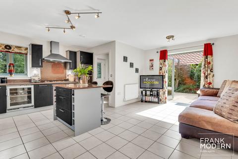 4 Berrystead, Castor, Peterborough, PE5 7DJ