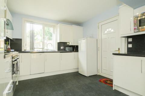 2 bedroom semi-detached house for sale, Wellstone Avenue, Leeds