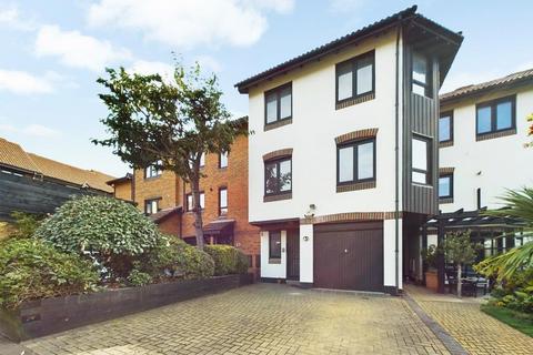 3 bedroom house for sale, Channel Way, Ocean Village, Southampton