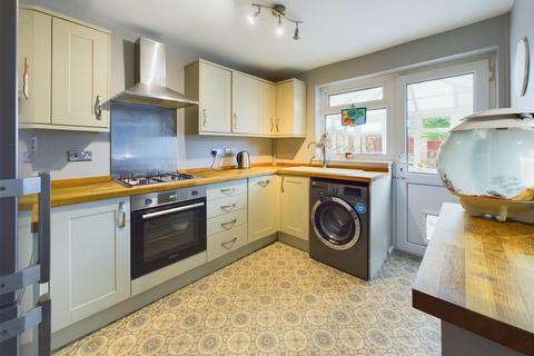 2 Awebridge Way, Gloucester, GL4 4FQ
