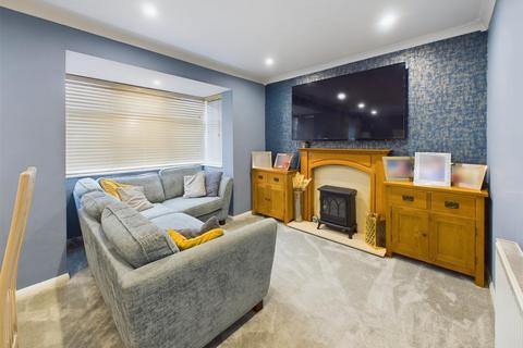 2 Awebridge Way, Gloucester, GL4 4FQ