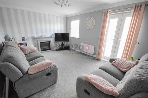 4 bedroom semi-detached house for sale, Meadowgate Park, Killamarsh, Sheffield