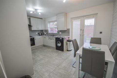 4 bedroom semi-detached house for sale, Meadowgate Park, Killamarsh, Sheffield, S21