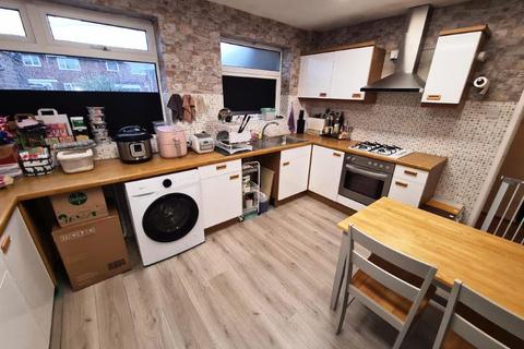 3 bedroom terraced house for sale, Standish Walk Denton, Denton