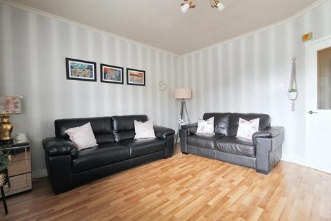 3 bedroom apartment for sale, Waterfoot Avenue, Pollok, Glasgow, G53