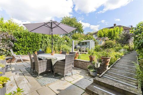 96 Kechill Gardens, Bromley, BR2 7NB