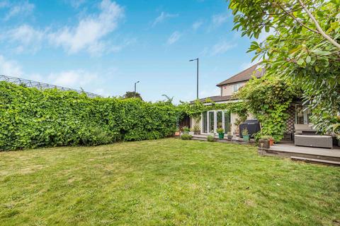 5 bedroom semi-detached house for sale, Chudleigh Road, Twickenham TW2