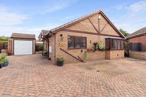 2 bedroom bungalow for sale, Stevensons Way, Barton Upon Humber, North Lincolnshire, DN18