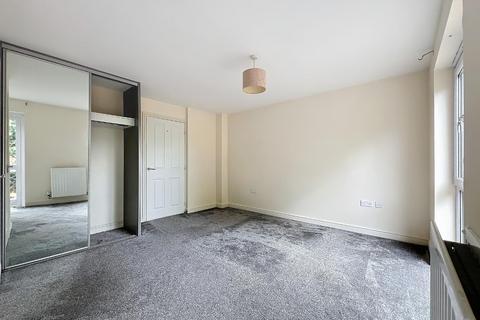 3 bedroom maisonette for sale, Alicia Close, Newport