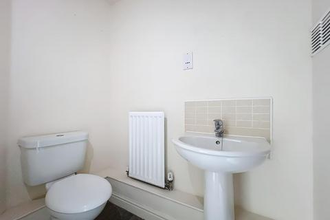 3 bedroom maisonette for sale, Alicia Close, Newport