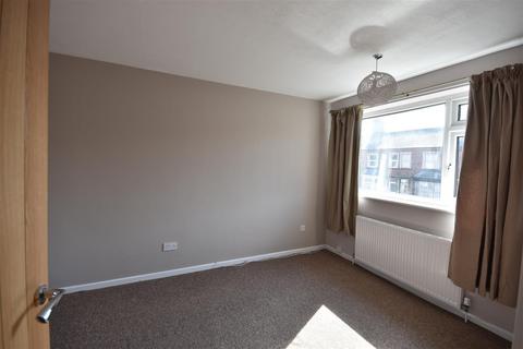 3 bedroom terraced house for sale, Beacon Hill Road., Newark