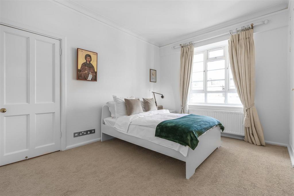 Westminster Gardens   Principle Bedroom