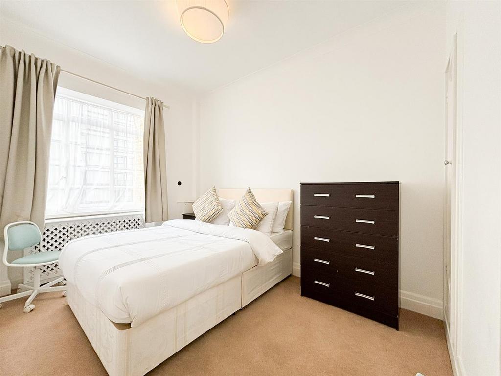 Bed 3 (1 of 1).jpg