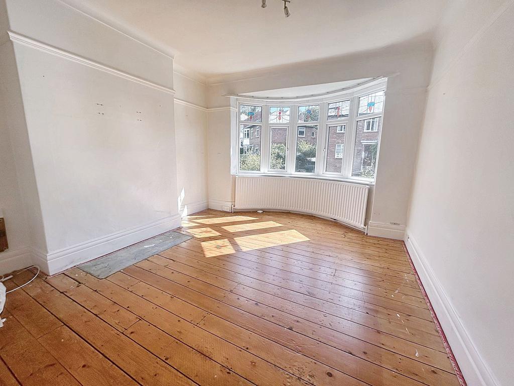 Shaftesbury Grove, Heaton, Newcastle... 3 bed flat for sale £130,000
