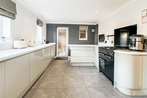 8 Eggshill Lane, Yate, Bristol, BS37 4BL