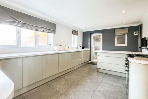 8 Eggshill Lane, Yate, Bristol, BS37 4BL