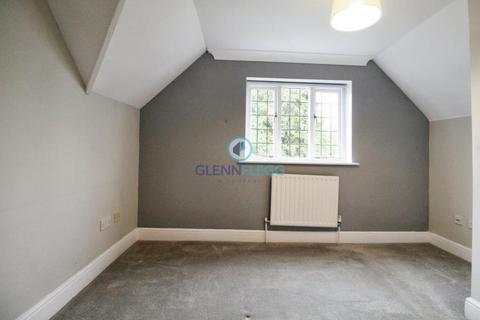 2 bedroom terraced house to rent, Tudor Court, Maidenhead