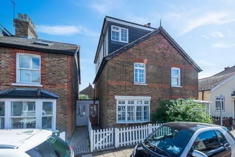 2 bedroom semi-detached house for sale, West Wickham BR4