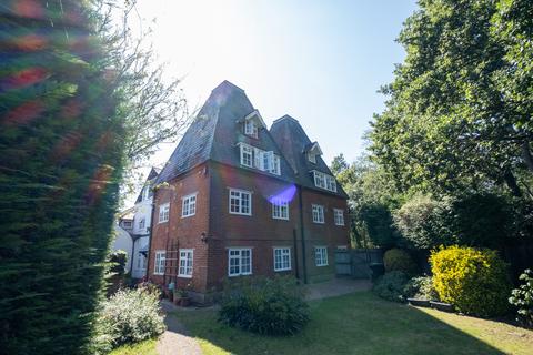 2 bedroom flat for sale, Littlebourne Road, Canterbury, Kent, CT3