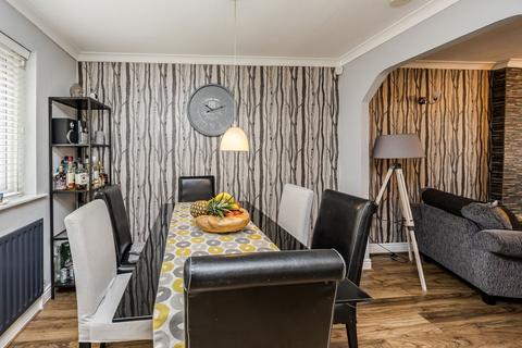 11 Crowtrees Park, Brighouse, HD6 3XQ