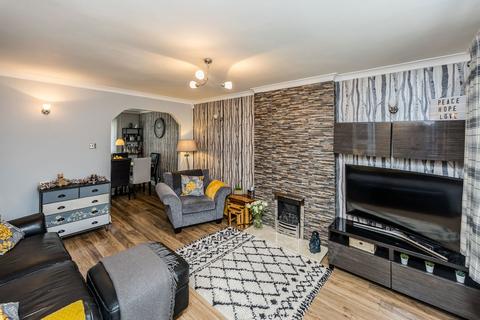 11 Crowtrees Park, Brighouse, HD6 3XQ