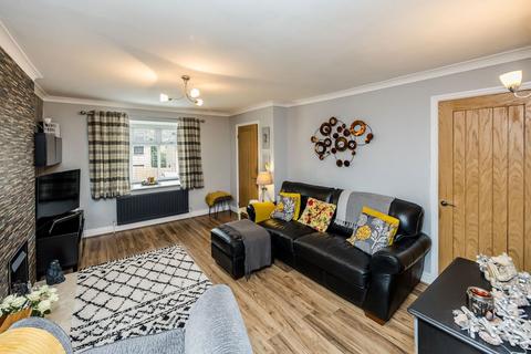 11 Crowtrees Park, Brighouse, HD6 3XQ