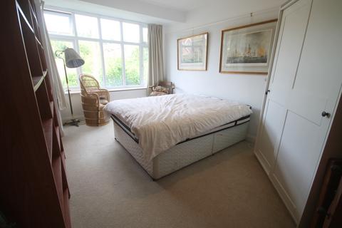 3 bedroom semi-detached house to rent, Haslemere