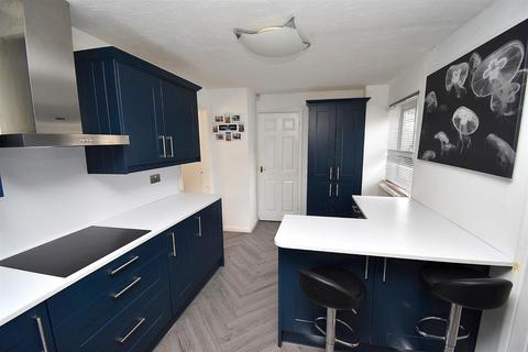 2 Crouchview Close, Wickford, SS11 8QB