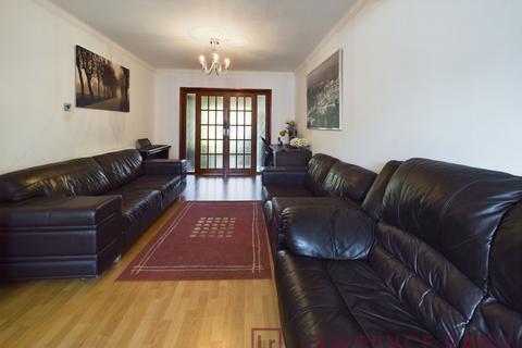 37 Cannonbury Avenue, Pinner, HA5 1TP