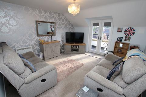 2 bedroom flat for sale, Elmroyd Court, Penistone