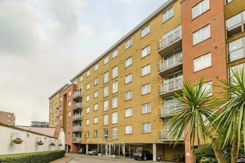 2 bedroom apartment to rent, North Bank, London NW8