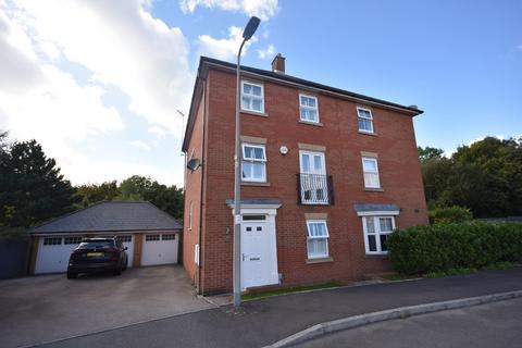 5 bedroom townhouse for sale, 28 Cae Canol, Penarth, CF64 3RL