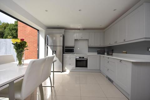 undefined, 28 Cae Canol, Penarth, CF64 3RL