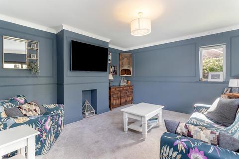 4 Almsford Road, Harrogate, HG2 8EQ
