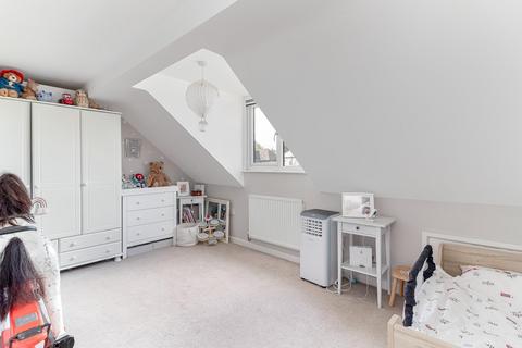 4 Almsford Road, Harrogate, HG2 8EQ