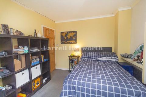 33 Edenvale Crescent, Lancaster, LA1 2NW