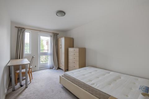 2 bedroom apartment to rent, Cooper Close London SE1