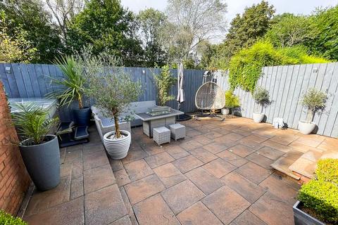 42 Birchall Green, Woodley, Stockport, SK6 1RZ