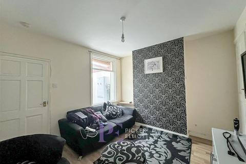 3 bedroom end of terrace house for sale, Orchard Street, Hinckley LE10