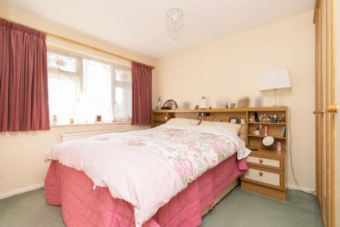 23 Castle Avenue, Broadstairs, CT10 1EG