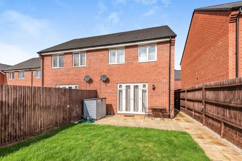 3 bedroom semi-detached house to rent, Blackthorn Road, Andover, SP11