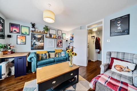 1 bedroom flat for sale, Surbiton,  Surrey,  KT5